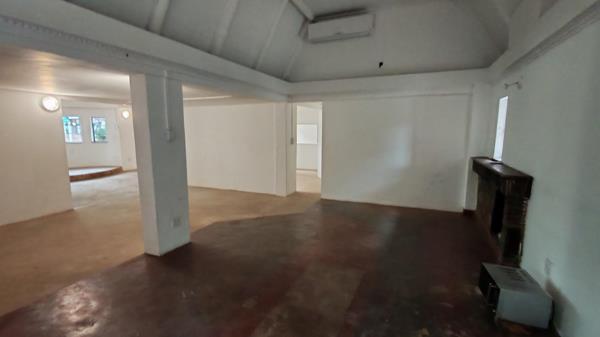 141 m² Retail Space