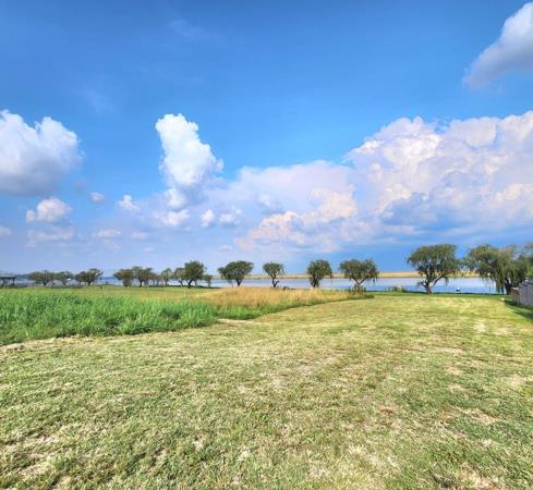 886 m² Land