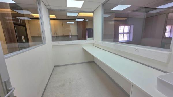 282 m² Office Space