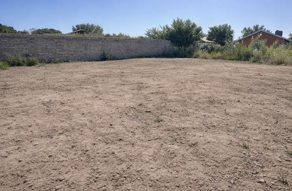 330 m² Land