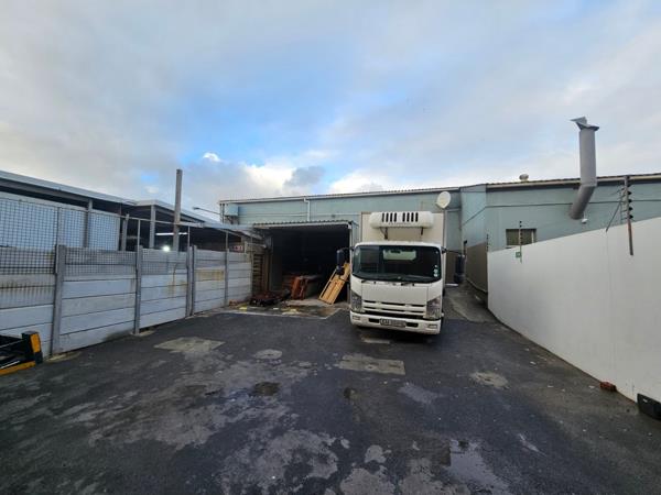 571 m² Industrial space