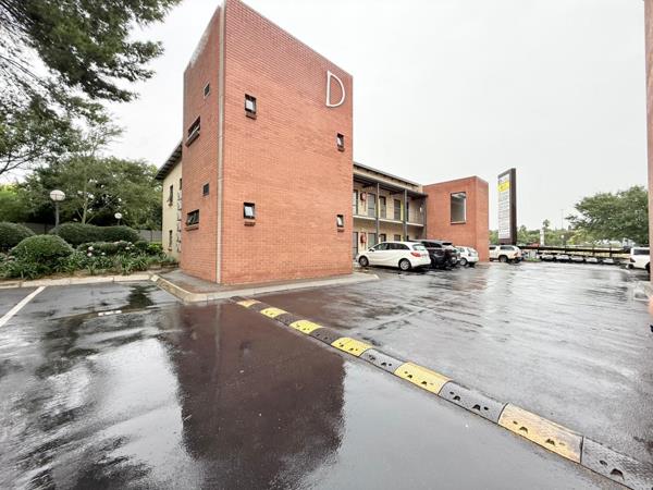 240 m² Commercial space