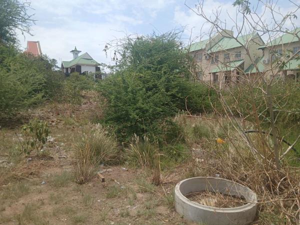 450 m² Land