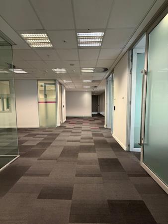 1 418 m² Commercial space