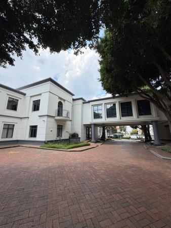1 527.2 m² Commercial space