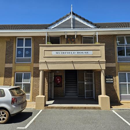 65  m² Commercial space