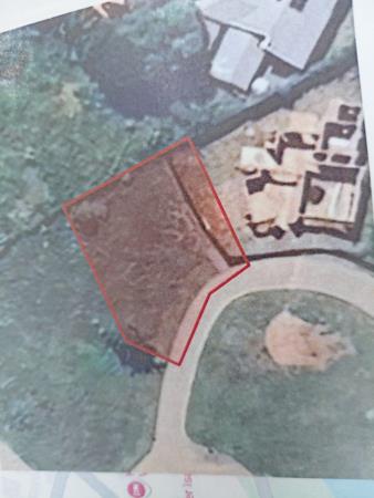 421 m² Land