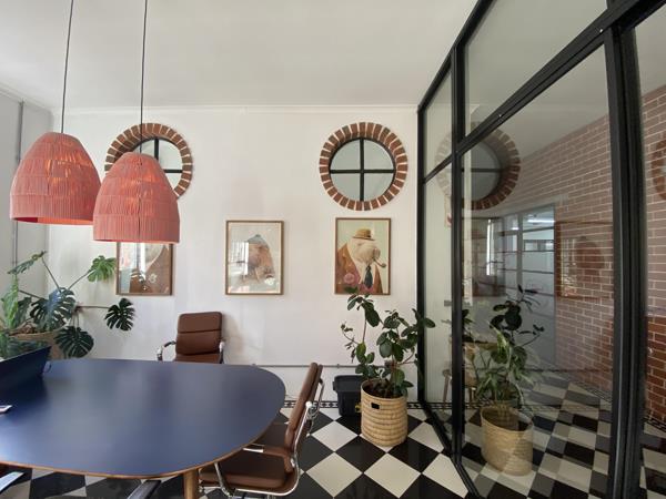 603  m² Industrial space