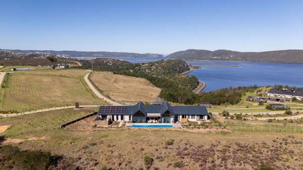 2 667 m² Land