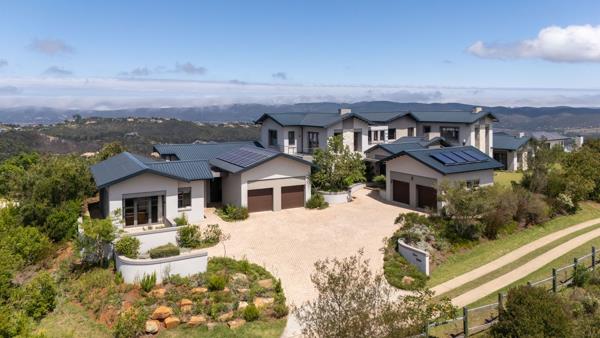 6 Bedroom House