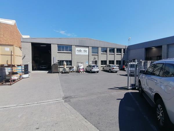 1 140 m² Industrial space