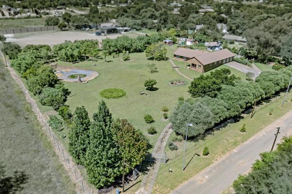 8 565 m² Farm