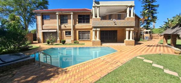 8 Bedroom House