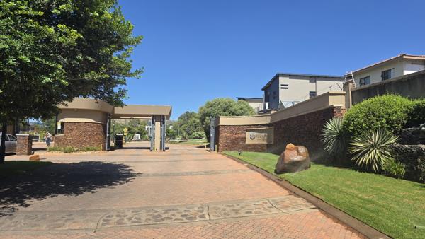 944 m² Land