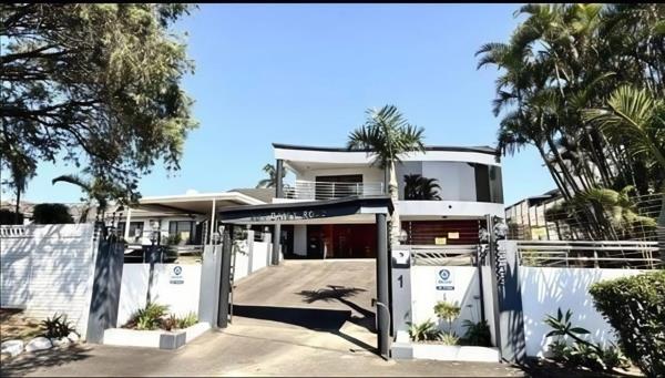 6 Bedroom House
