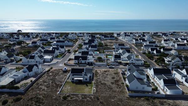 800 m² Land