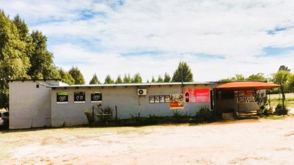 304  m² Retail Space