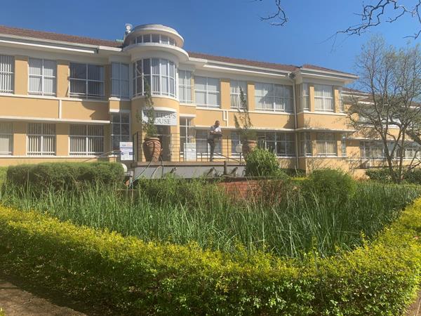 422 m² Commercial space