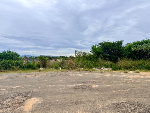 1 220 m² Land