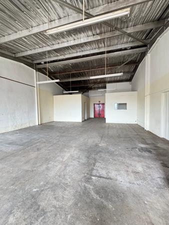 374 m² Industrial space