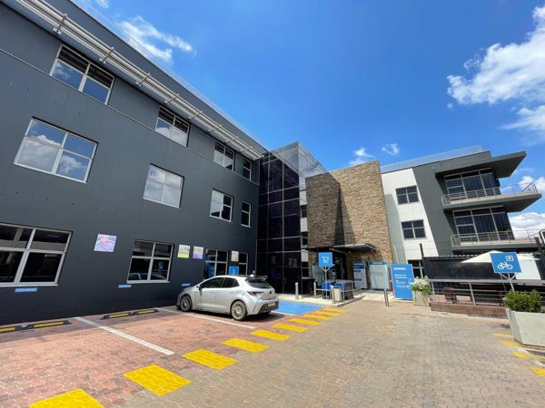 583 m² Commercial space
