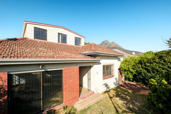 6 Bedroom House