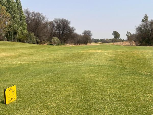 780 m² Land