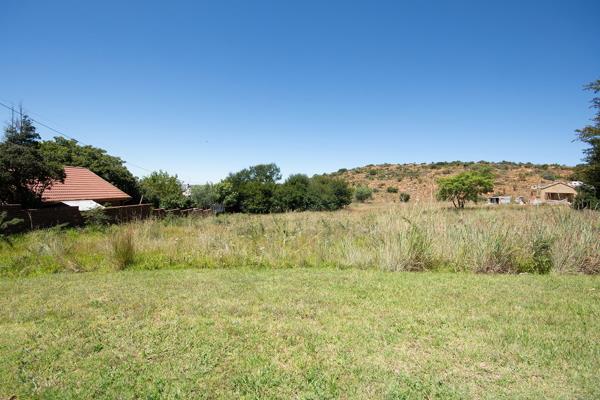 1 615 m² Land