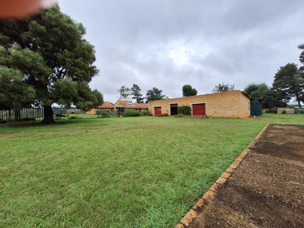 8 570 m² Smallholding