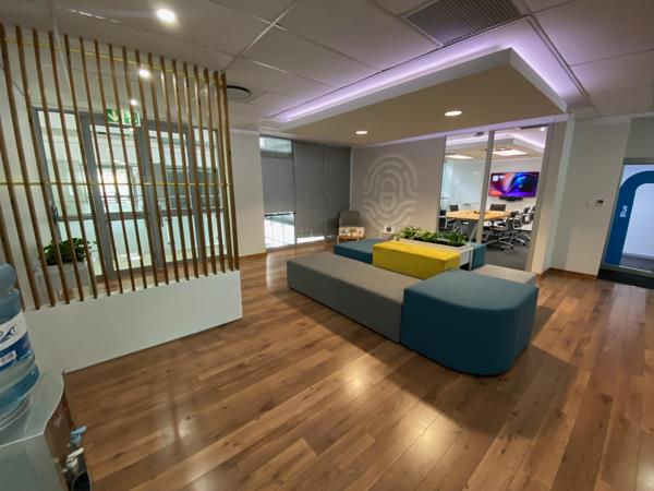 272 m² Commercial space