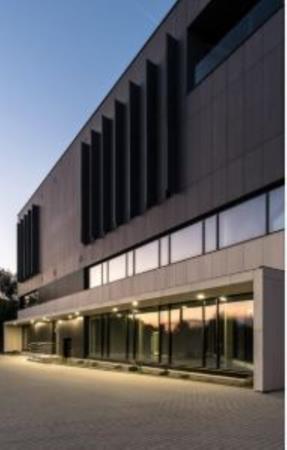 2 230  m² Commercial space