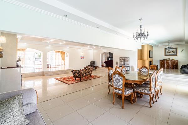 32 406  m² Commercial space