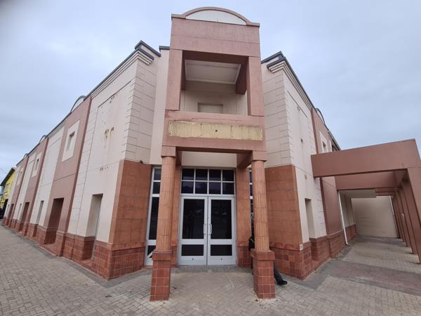 724  m² Commercial space