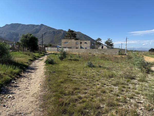 595 m² Land