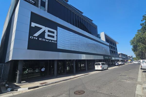 115 m² Retail Space