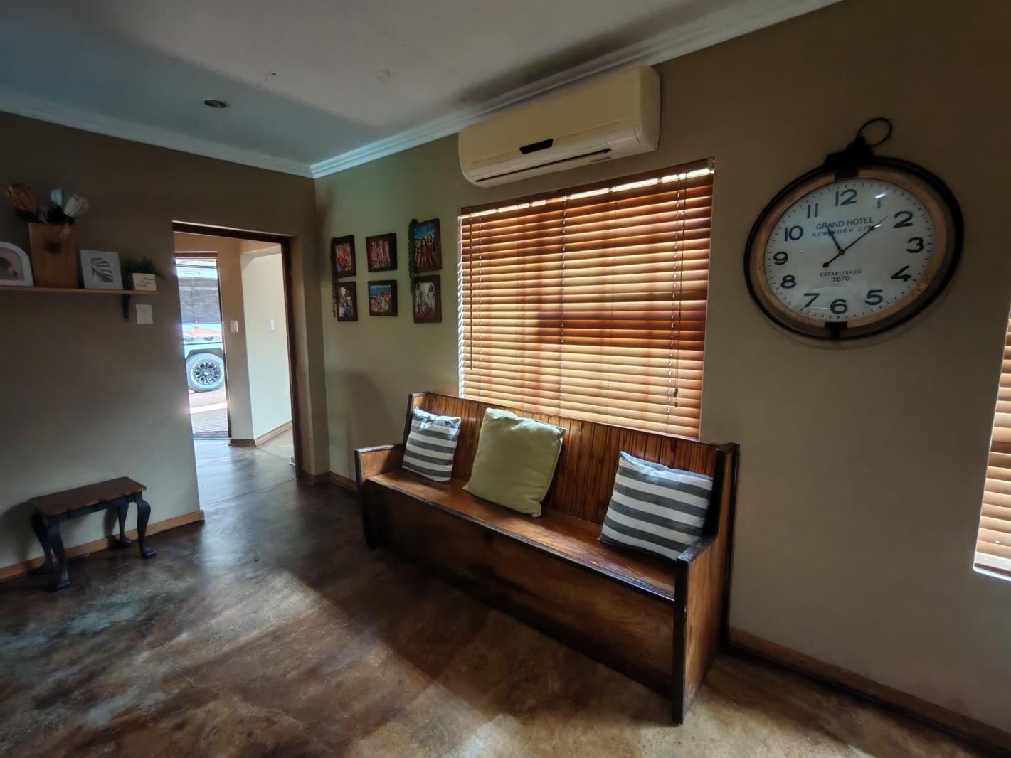 House in Fochville - More