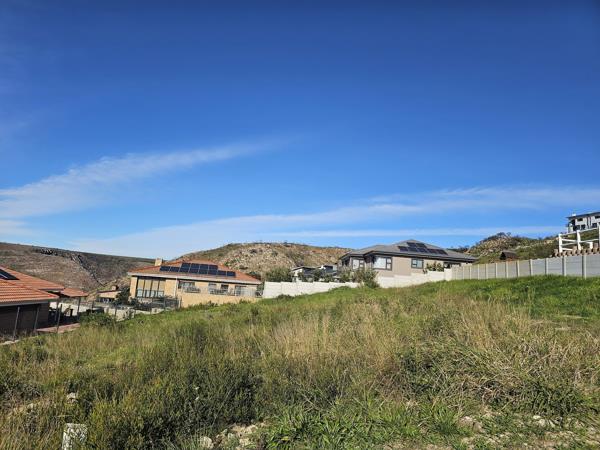 825 m² Land