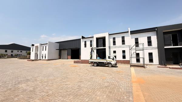 596 m² Industrial space
