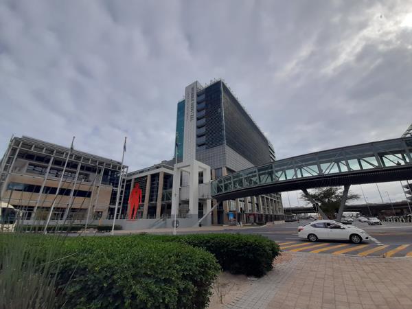 715 m² Commercial space