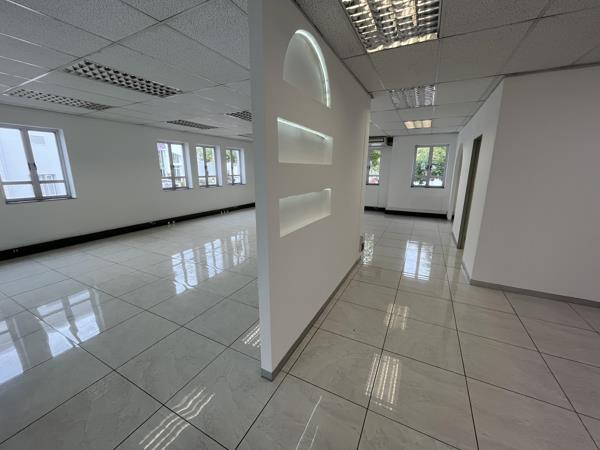 142 m² Commercial space