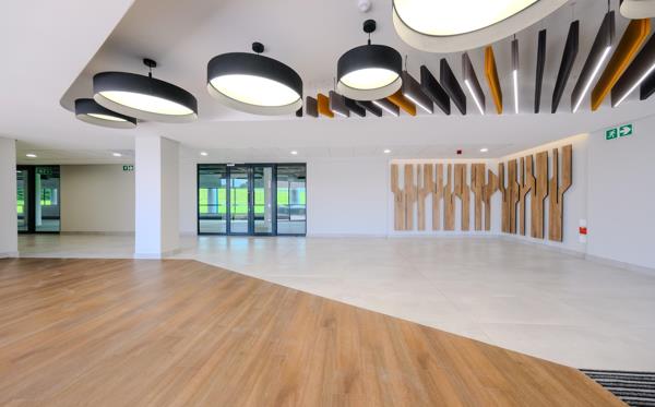 550  m² Commercial space