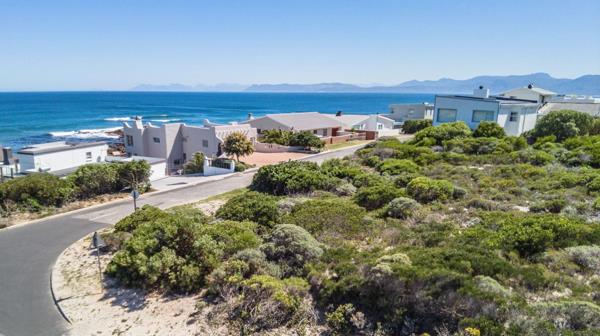 1 033 m² Land