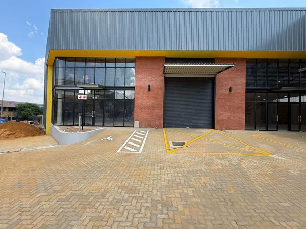 411  m² Industrial space