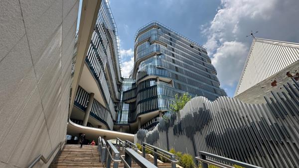 375 m² Office Space