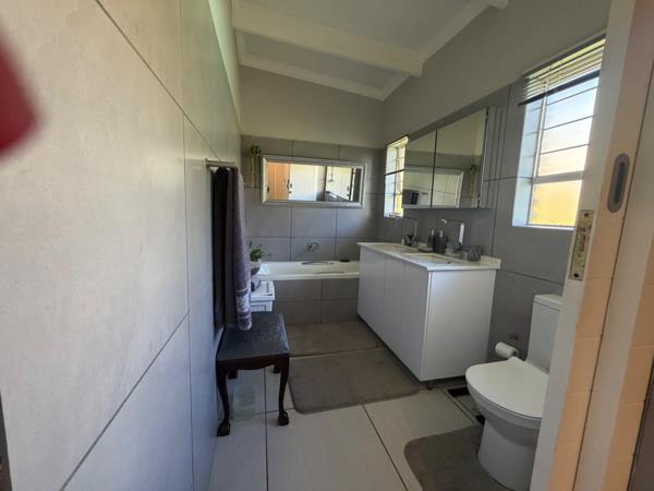 6 Bedroom House
