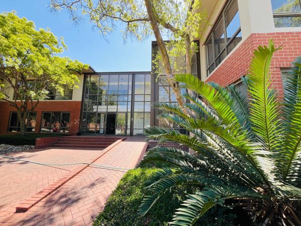 330  m² Commercial space