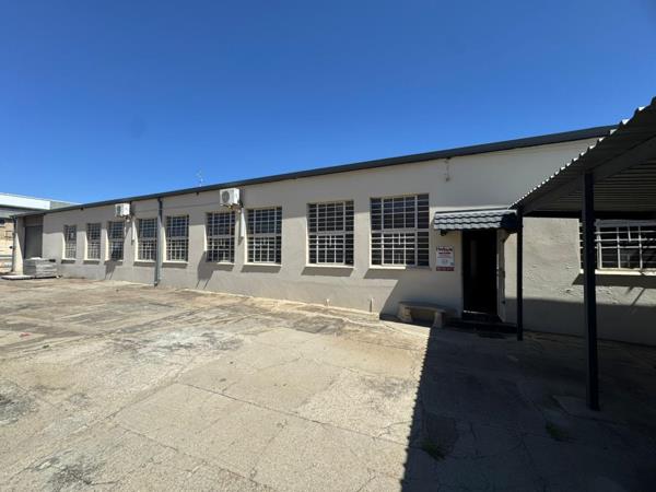 1 400  m² Industrial space