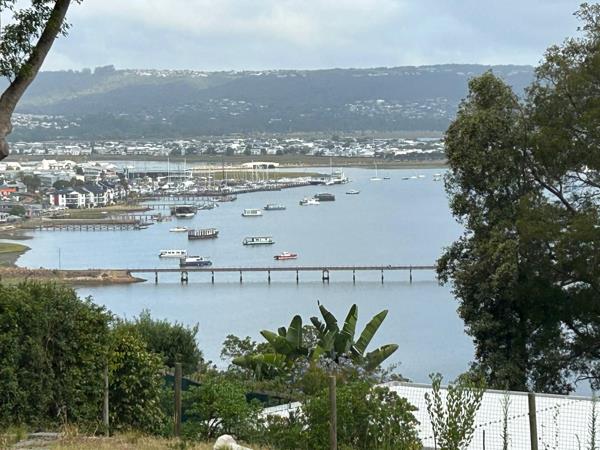 1 103 m² Land