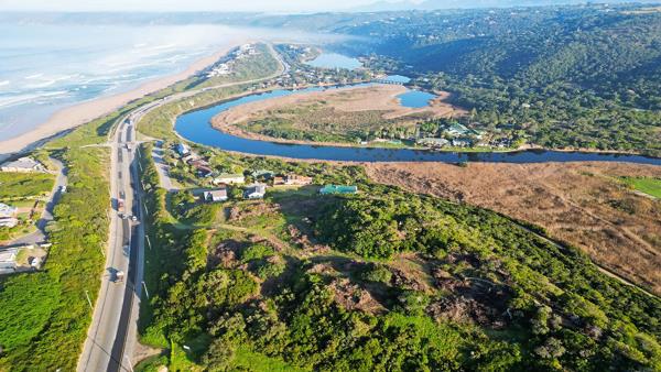 729 m² Land