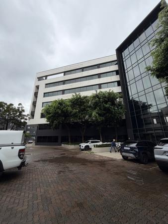 1 066 m² Commercial space